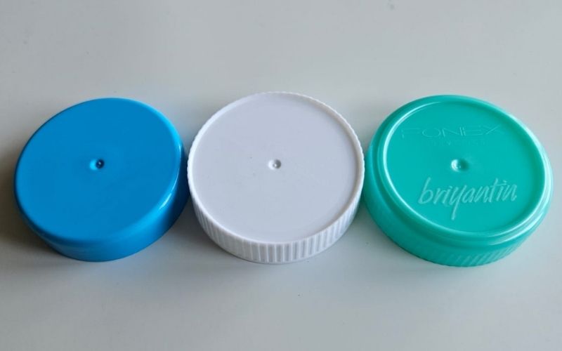 plastic caps with logo